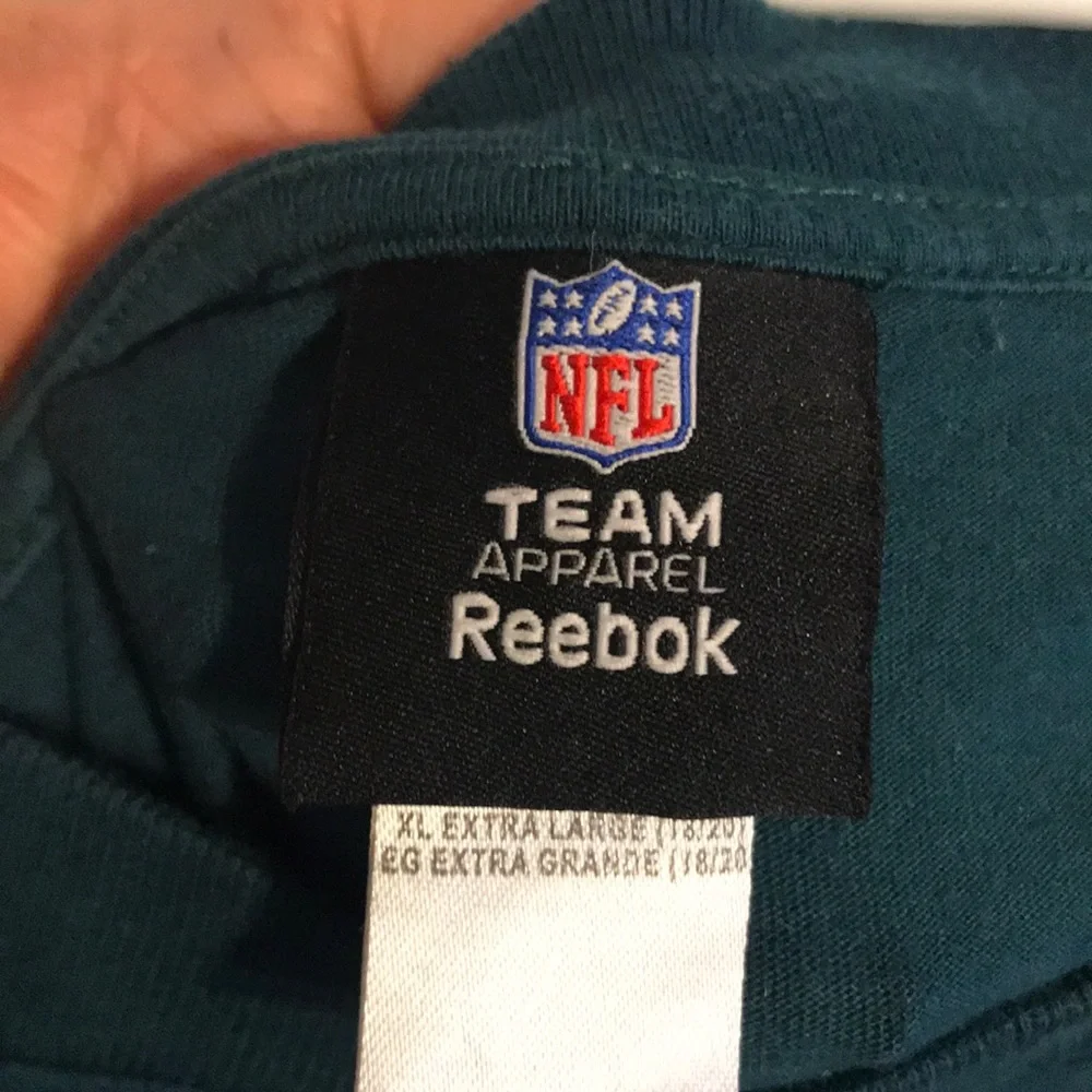 Youth’s NFL Eagles Crewneck Tee